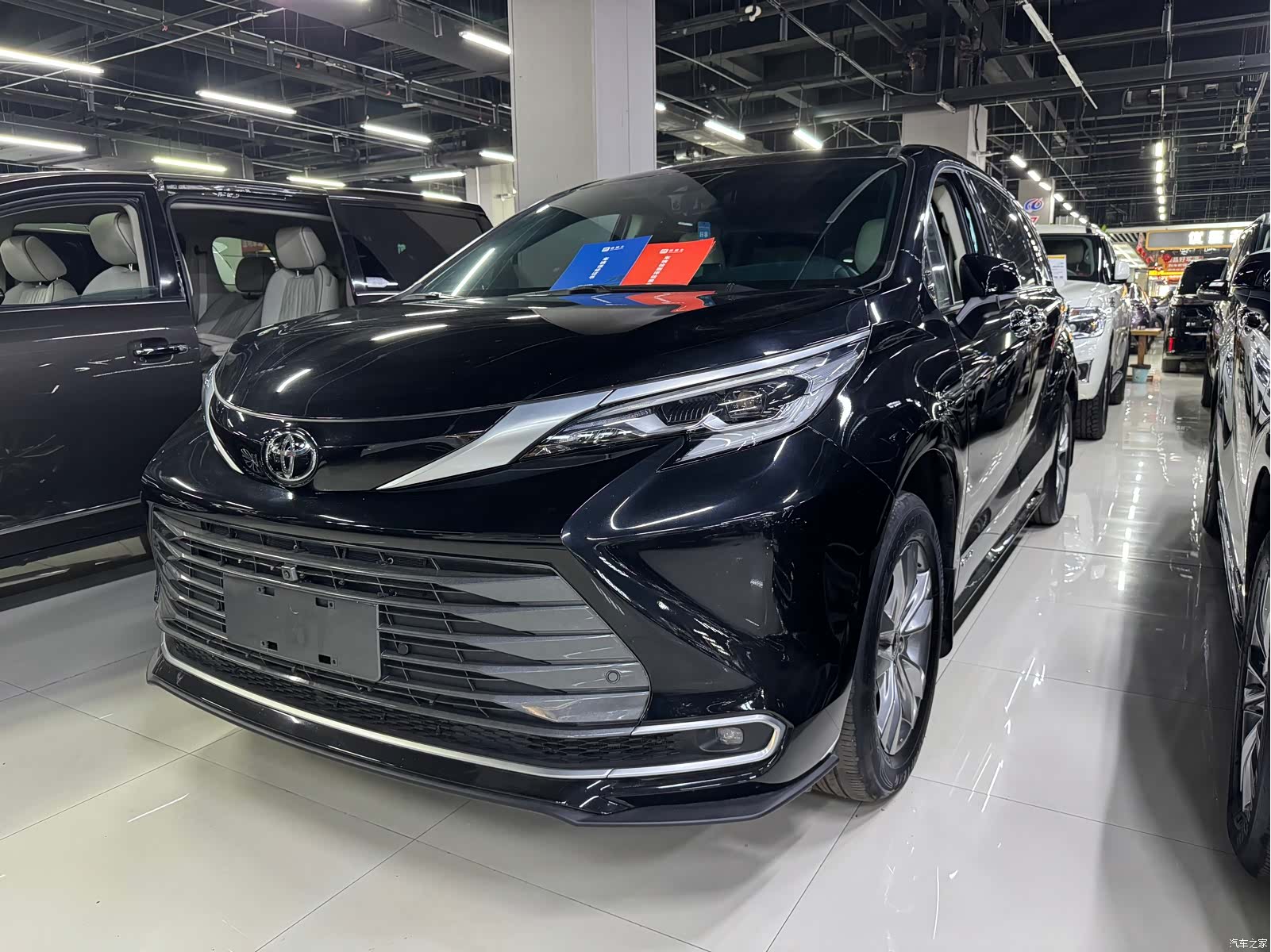 Toyota Sienna, 2025 11