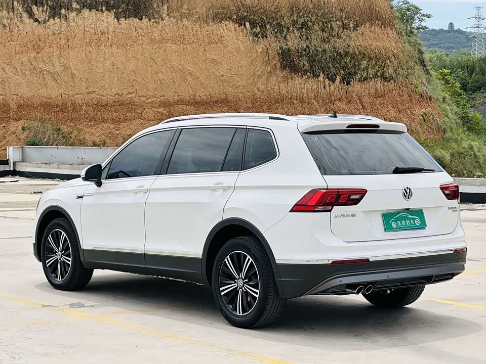 Volkswagen Tiguan L Volkswagen Tiguan L