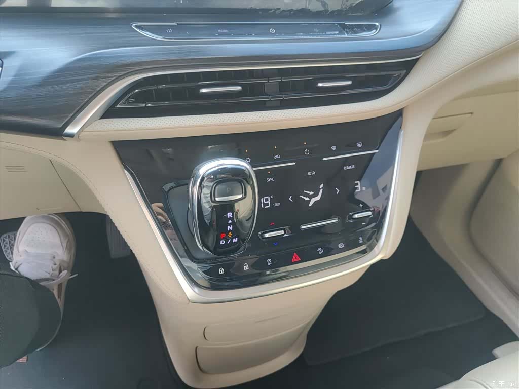 Buick GL8, 2022 14
