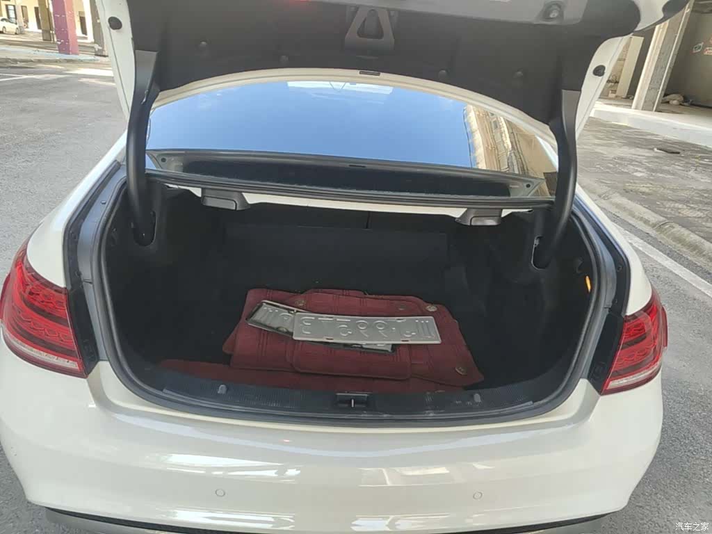 Mercedes-Benz E-Class, 2014 10