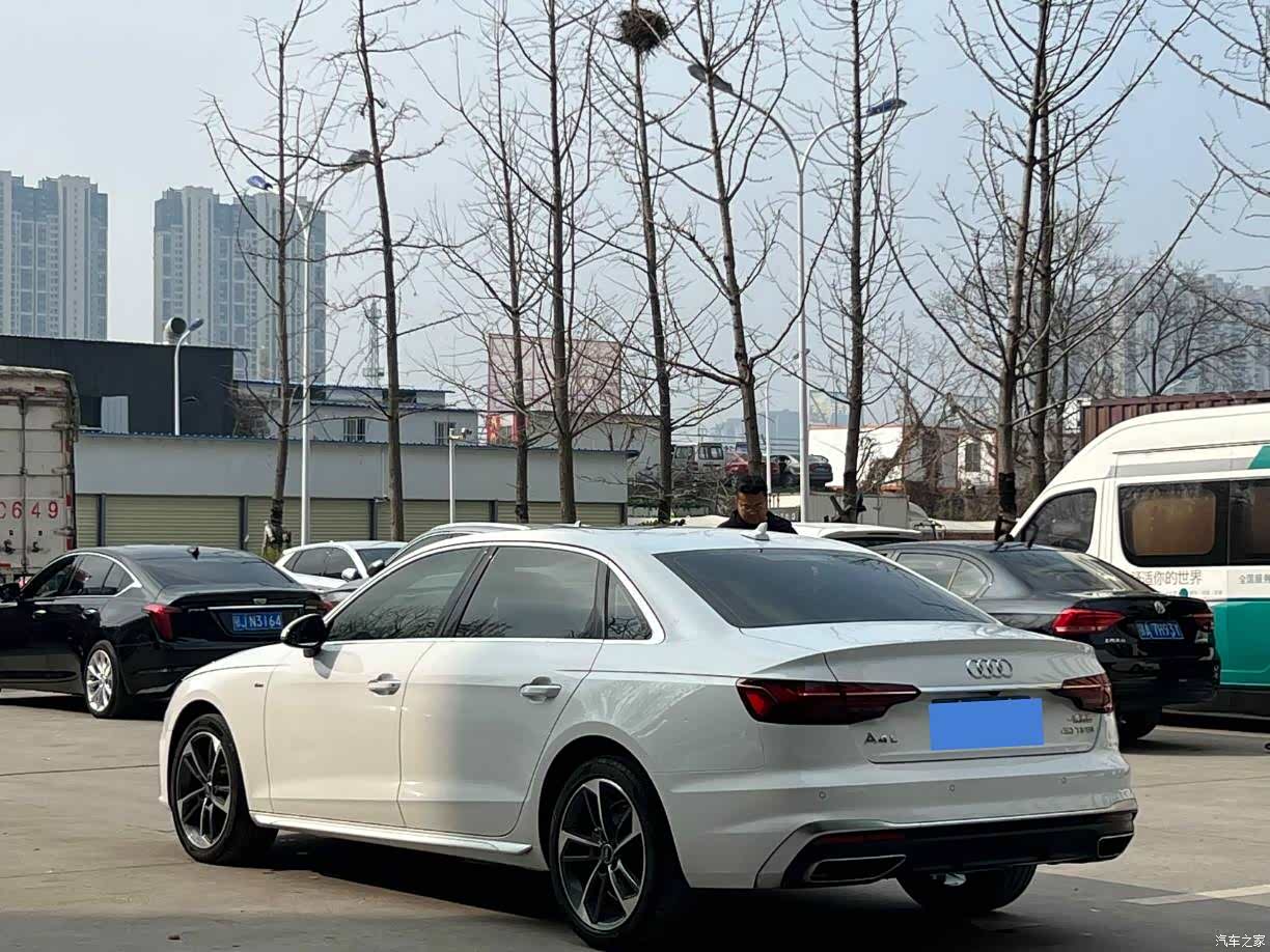 Audi A4L, 2022 9