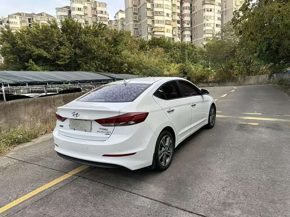 Hyundai Lead