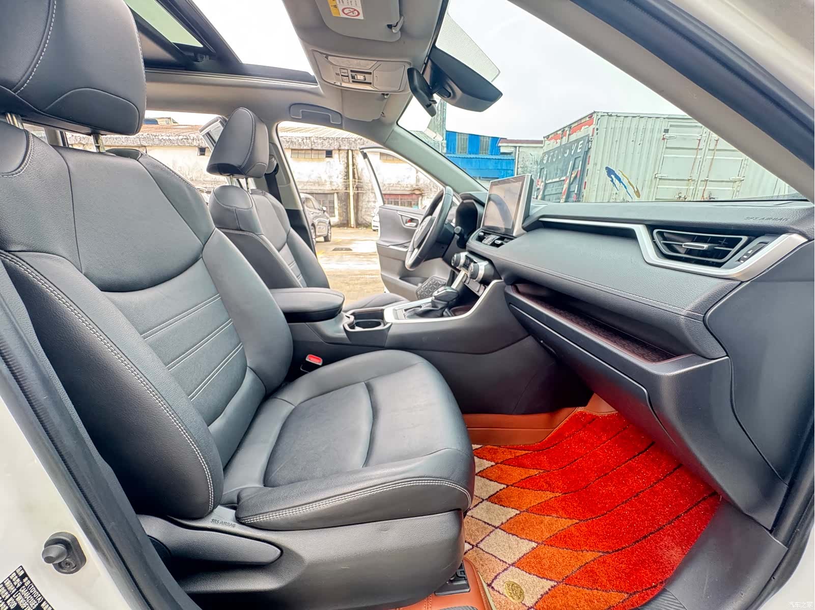 Toyota RAV4, 2021 14