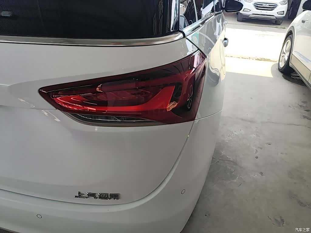 Buick GL6, 2020 8