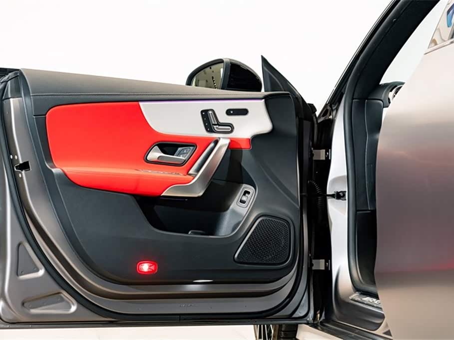 Mercedes-Benz CLA AMG