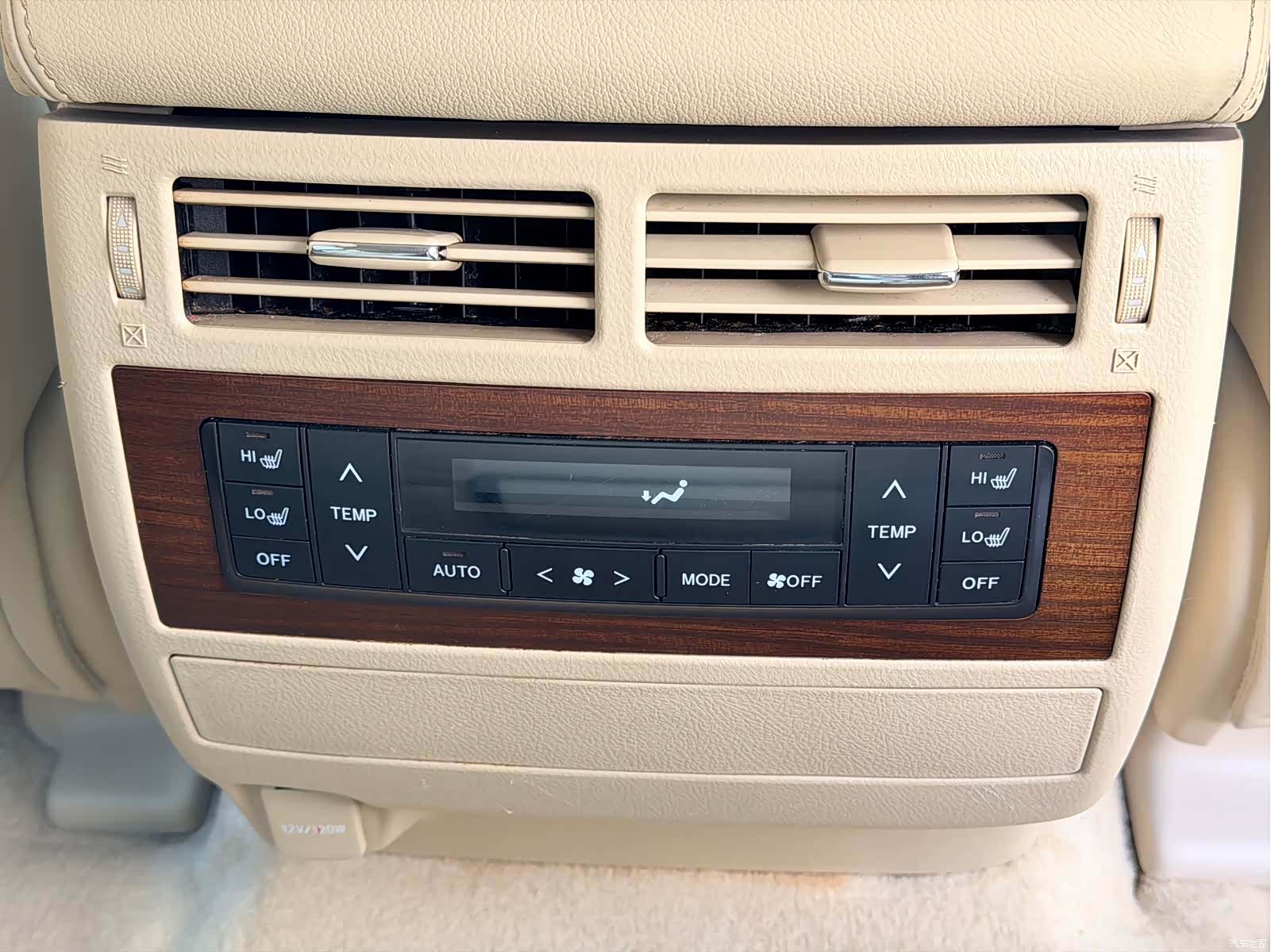 Toyota Land Cruiser, 2016 15