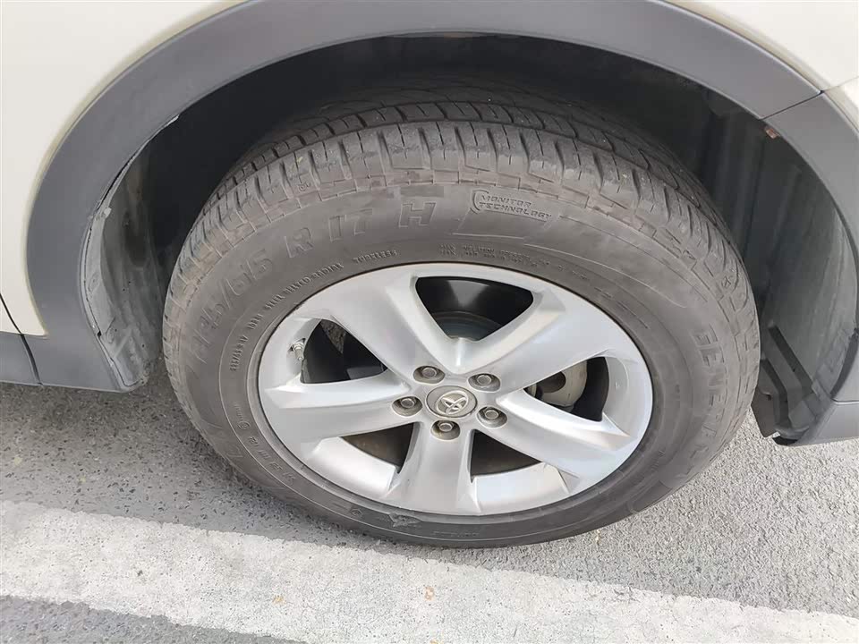 Toyota RAV4 Rongfang