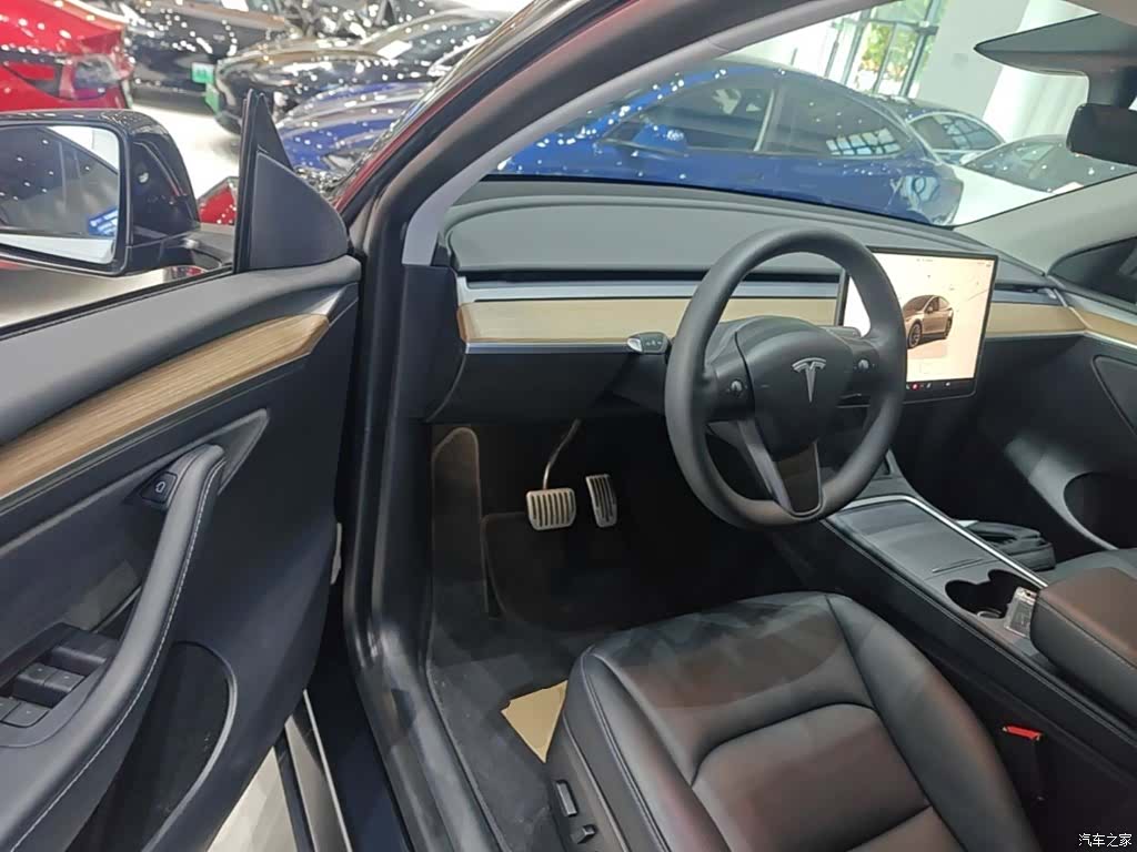 Tesla Model Y, 2022 16