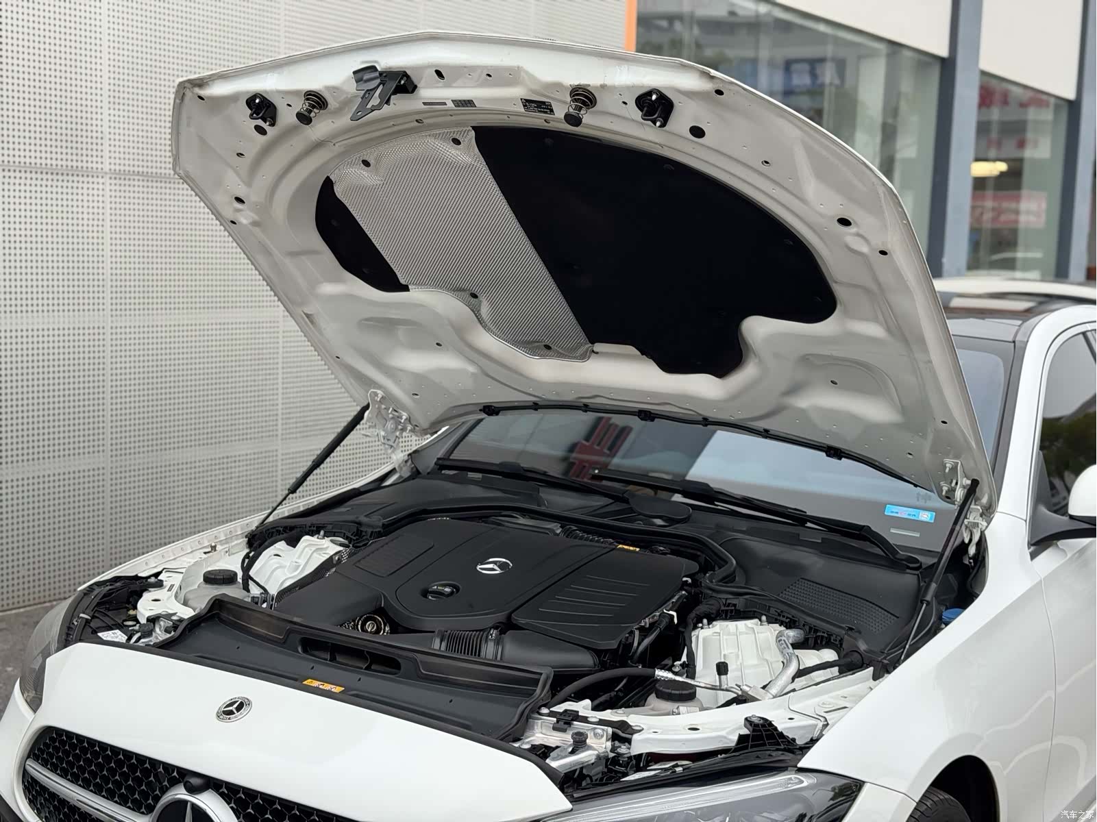 Mercedes-Benz C-Class, 2024 51