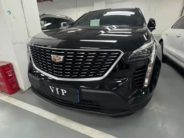 Cadillac XT4 2022 — купить из Китая под заказ