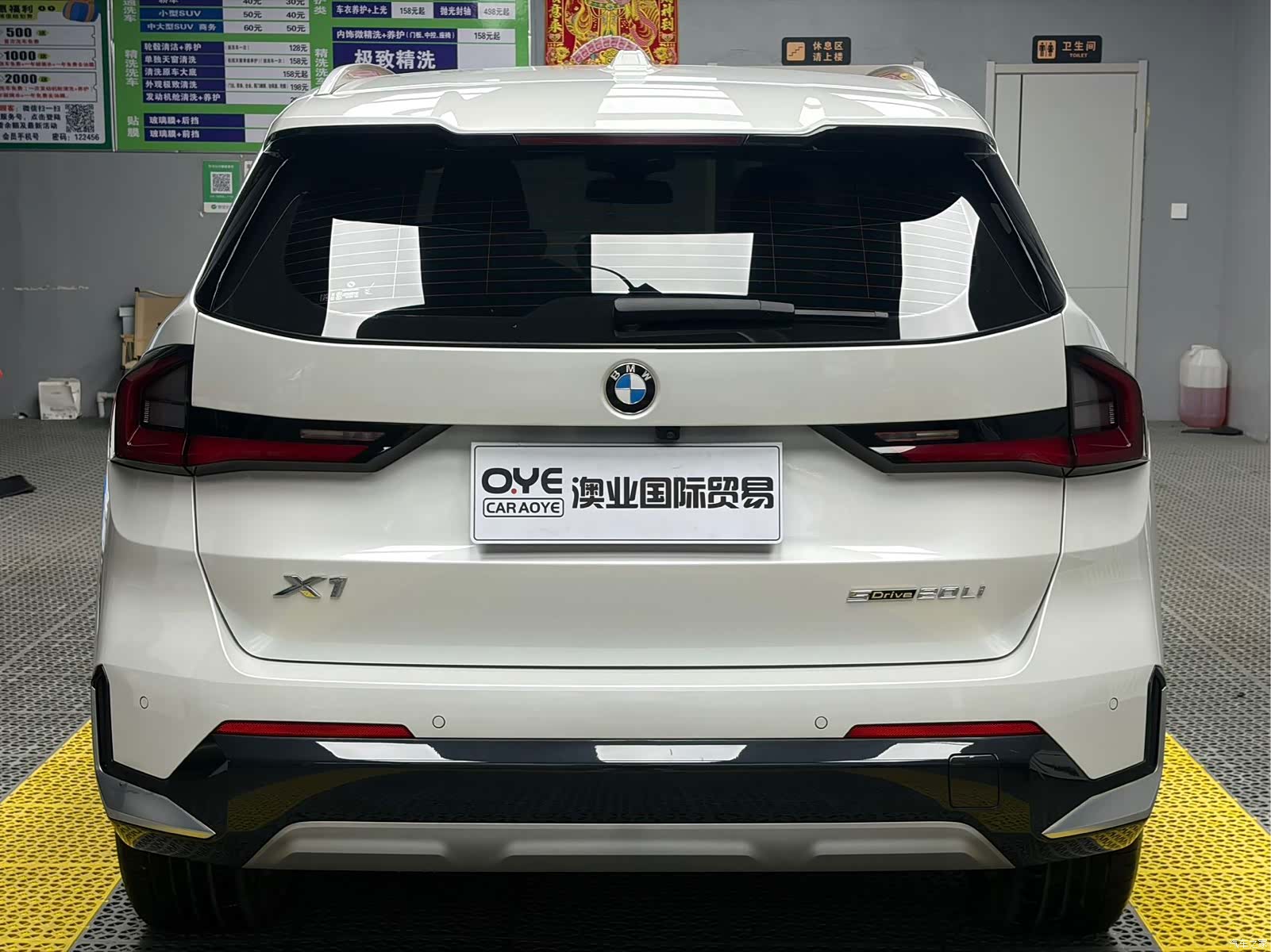 BMW X1, 2023 все фото