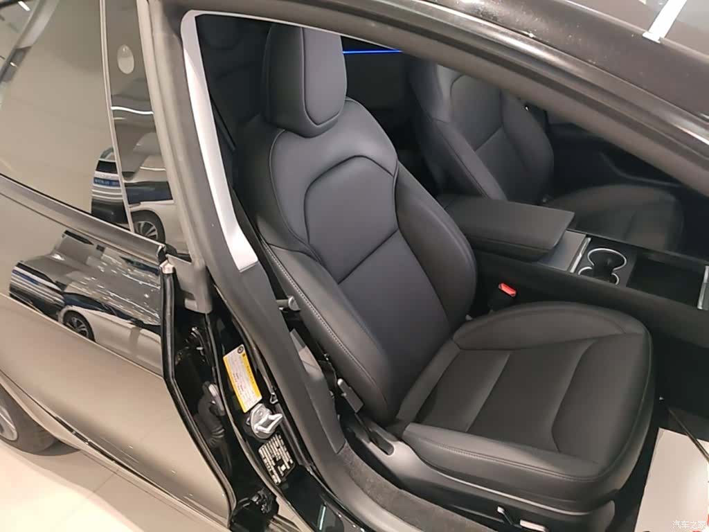 Tesla Model 3, 2025 25