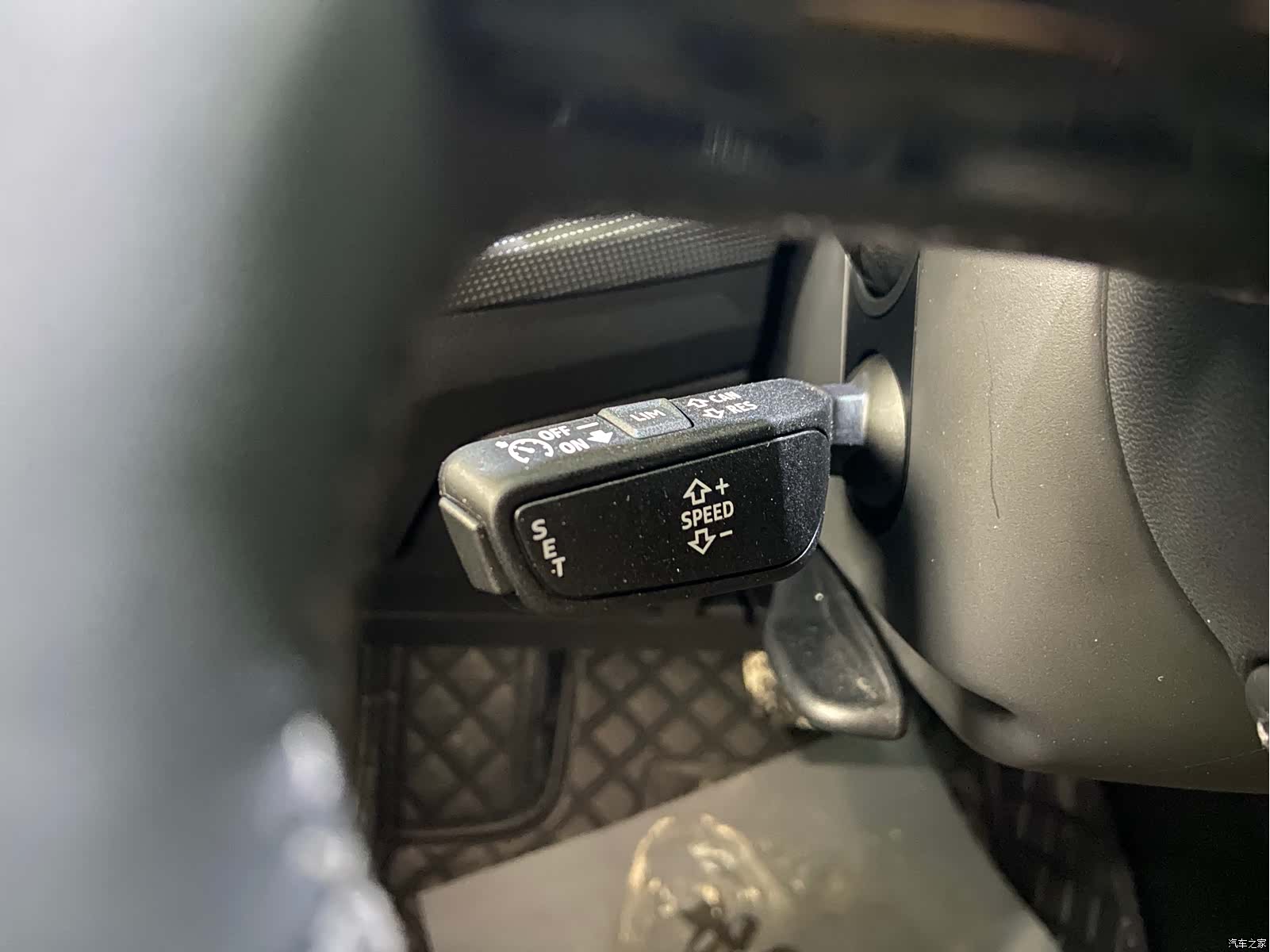 Audi Q2L, 2022 24