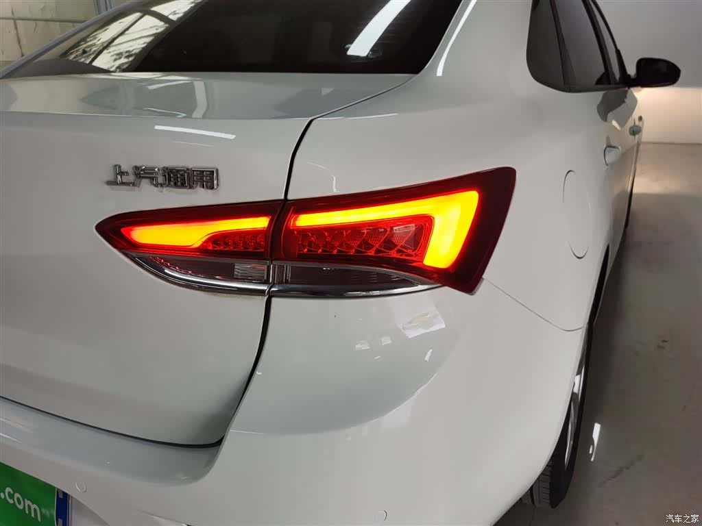 Buick V, 2018 24