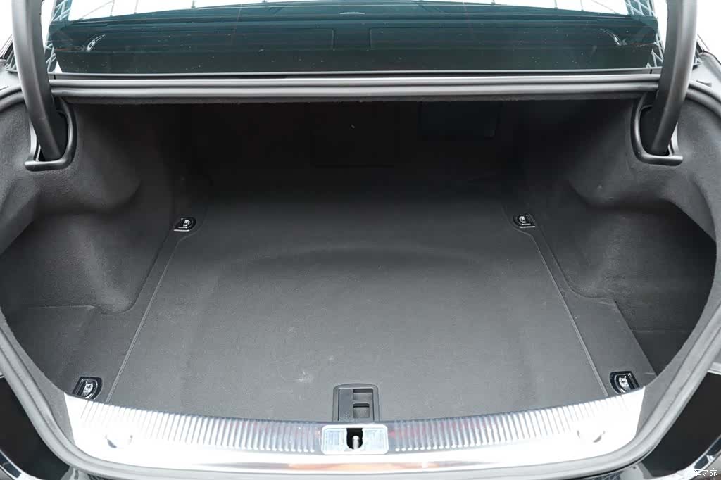 Audi A8L, 2016 31