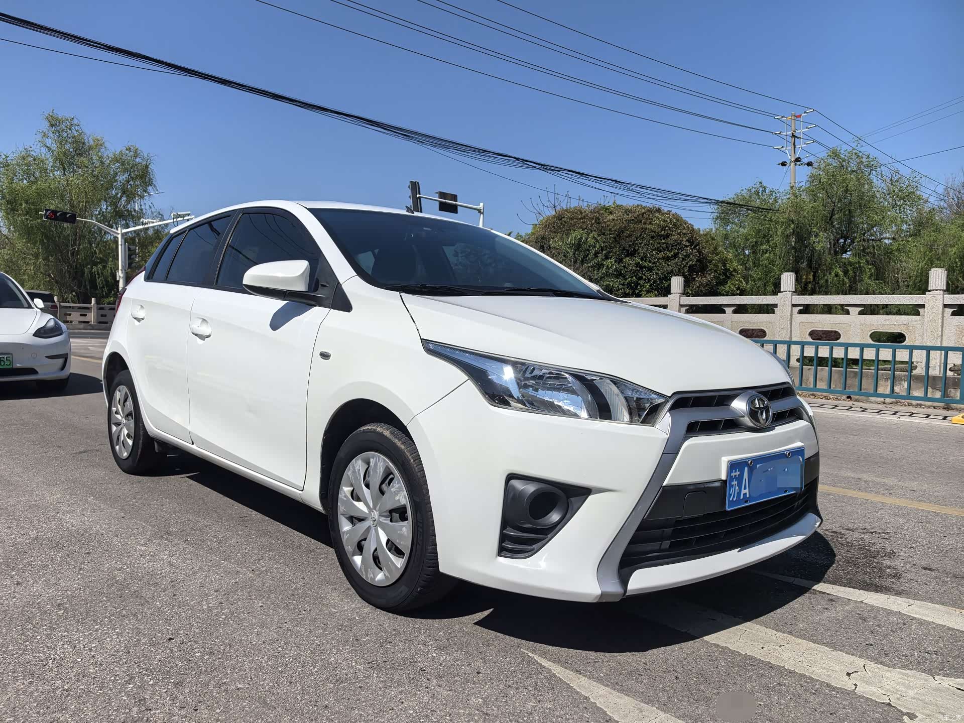 Toyota YARiS L, 2015 3
