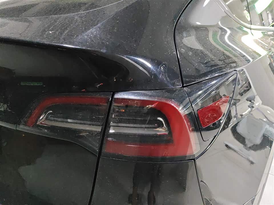 Tesla Model Y Tesla Model Y
