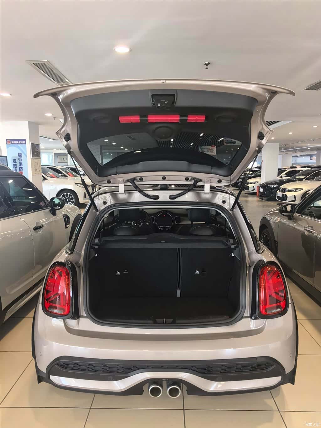 Mini Cooper, 2022 3