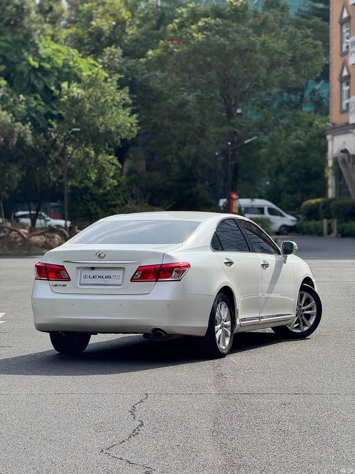 Lexus ES, 2010 9