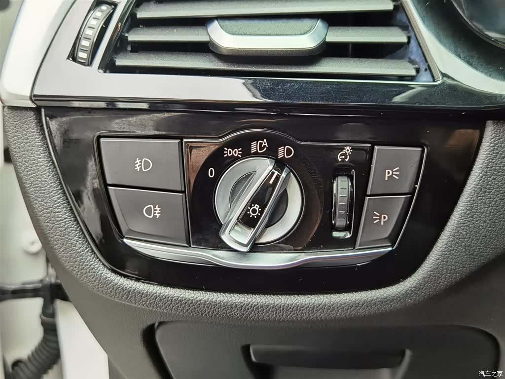 BMW 5 Series, 2018 21