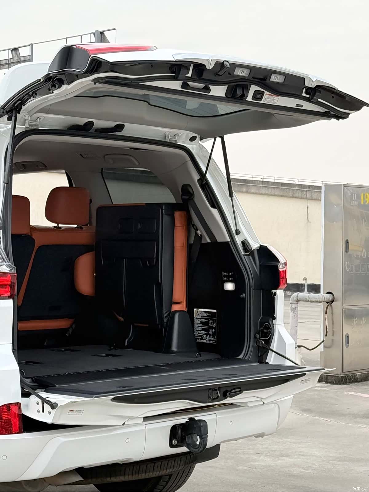 Lexus LX, 2019 18