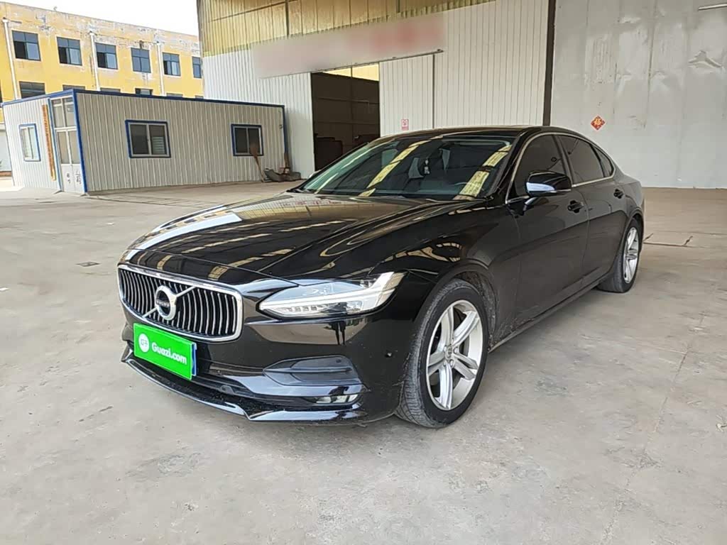 Volvo S90