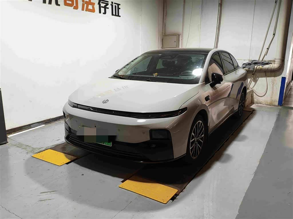 Leapmotor B01
