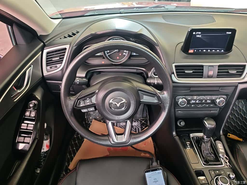 Mazda Mazda3, 2017 11