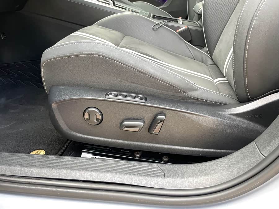 Volkswagen Golf 2022, фото 13