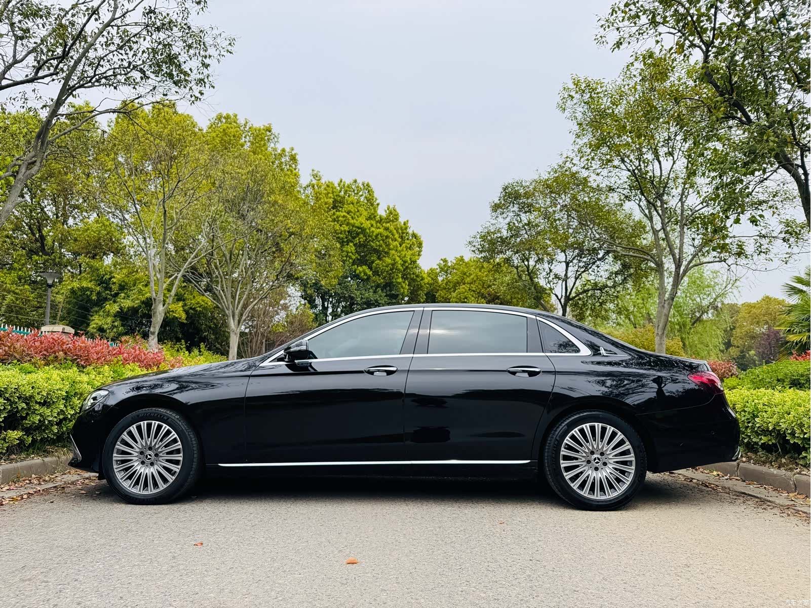 Mercedes-Benz E-Class, 2023 4