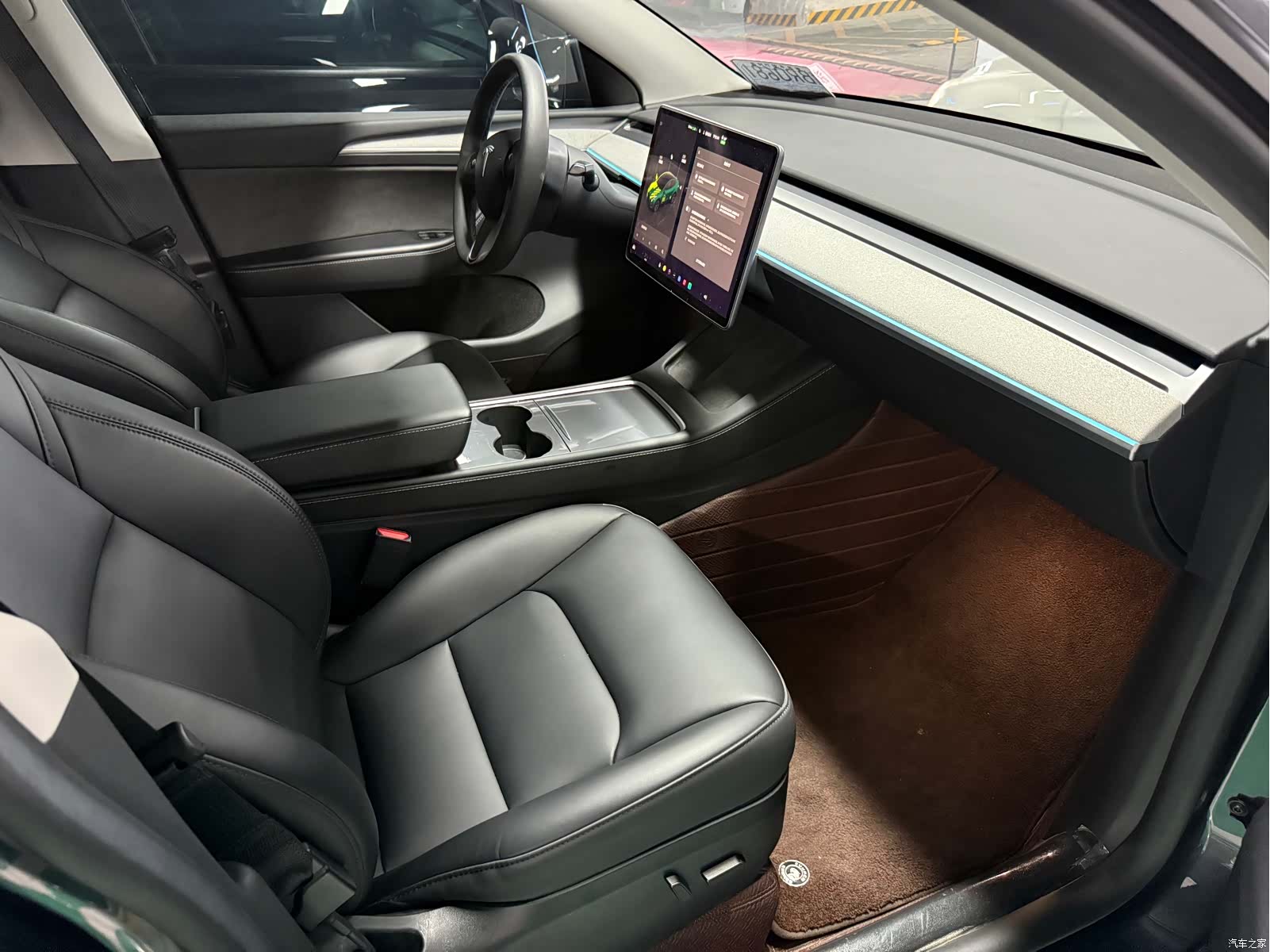 Tesla Model Y, 2024 12