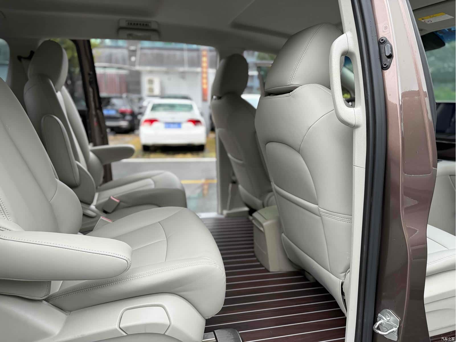 Buick GL8, 2020 10