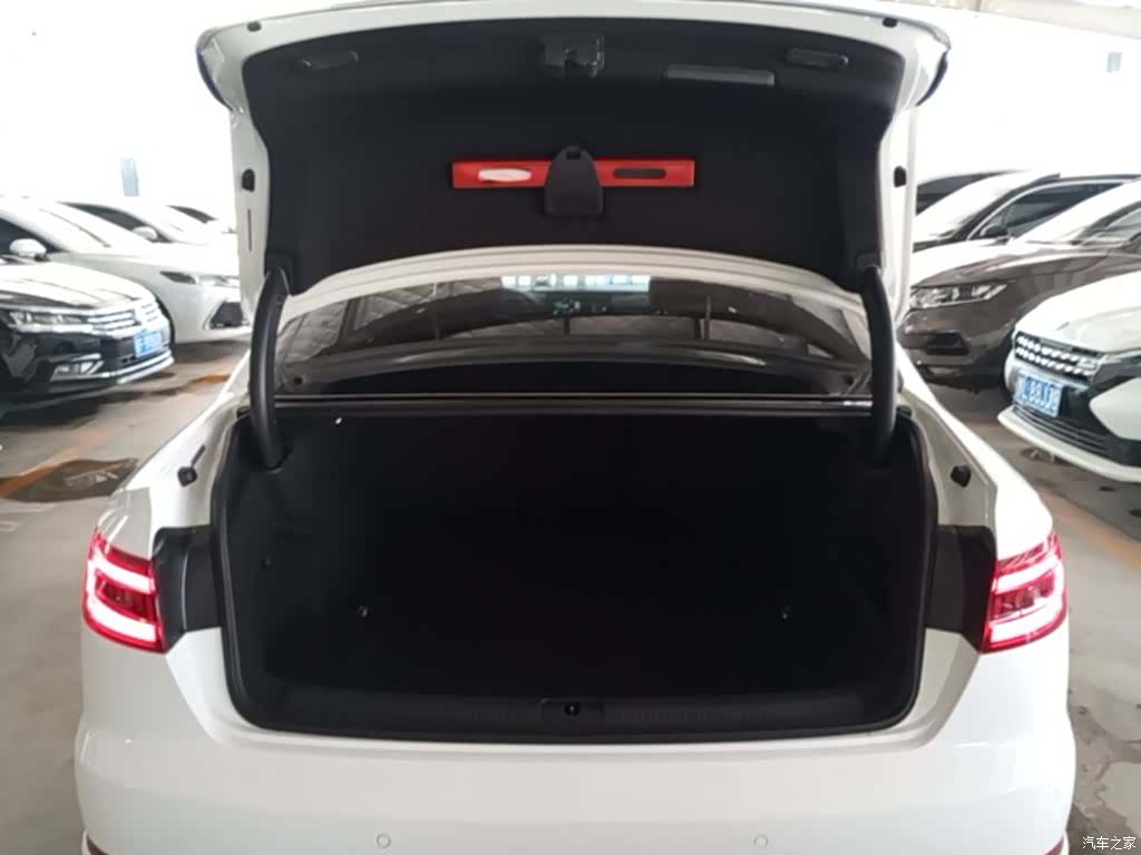Audi A4L, 2020 19