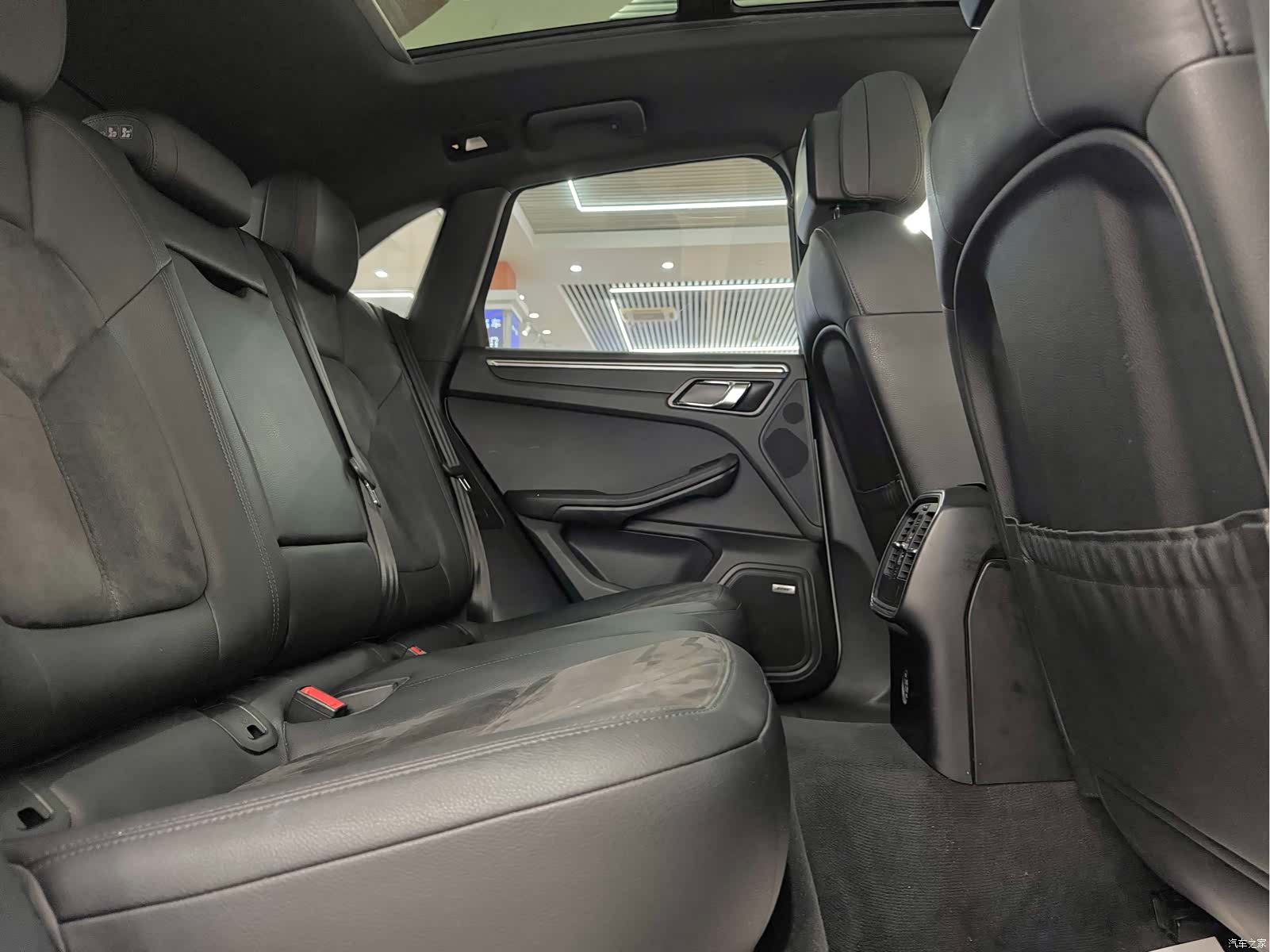 Porsche Macan, 2016 11