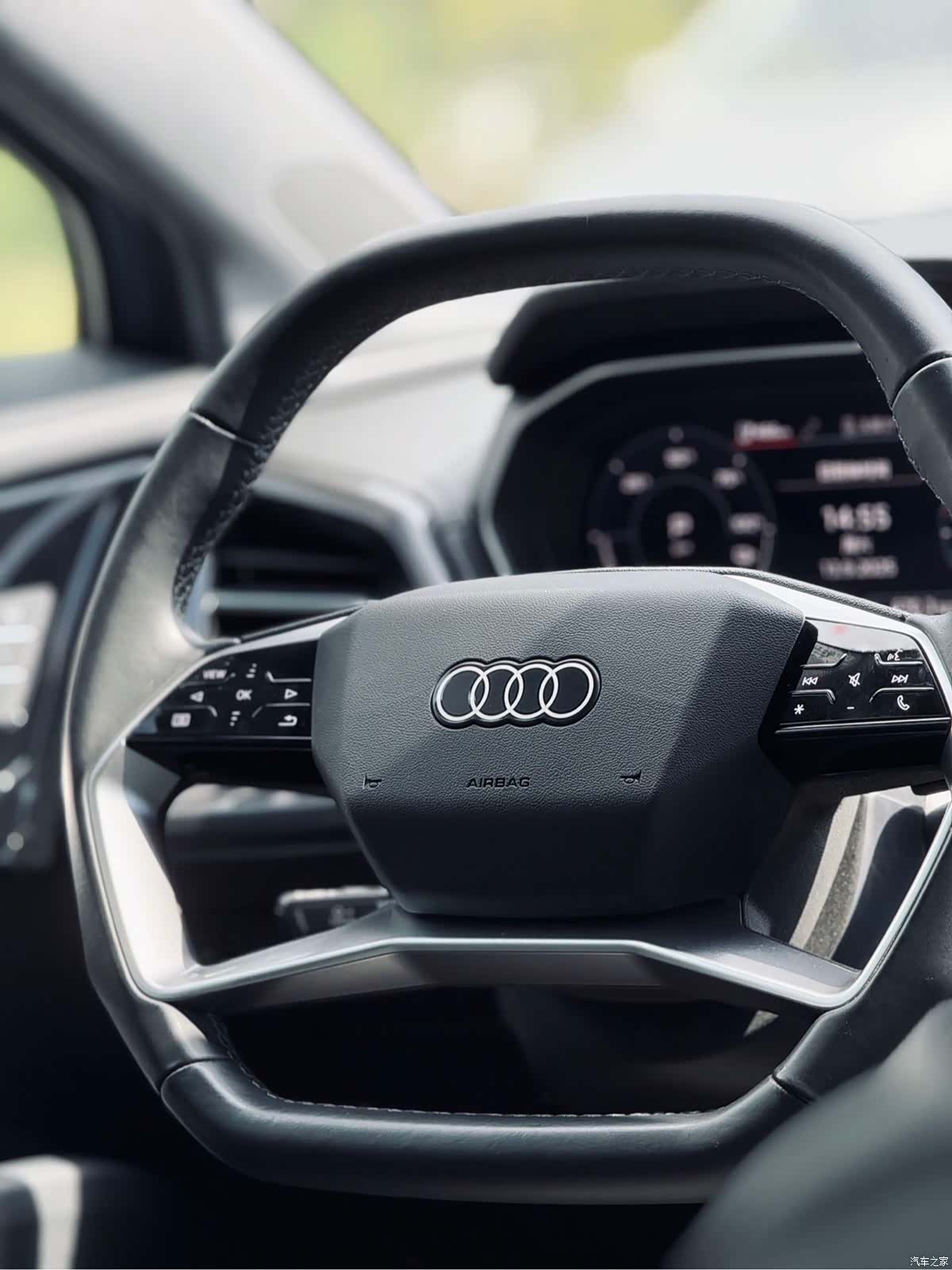 Audi Q4 e-tron, 2023 6