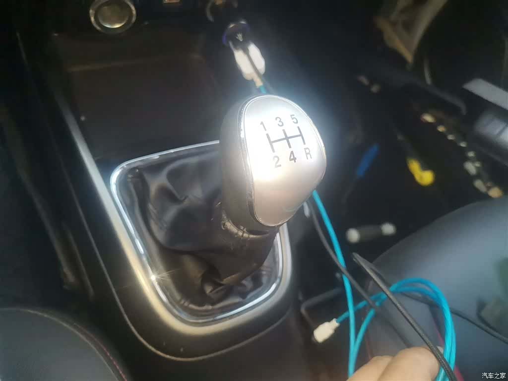 Changan CS15, 2017 14