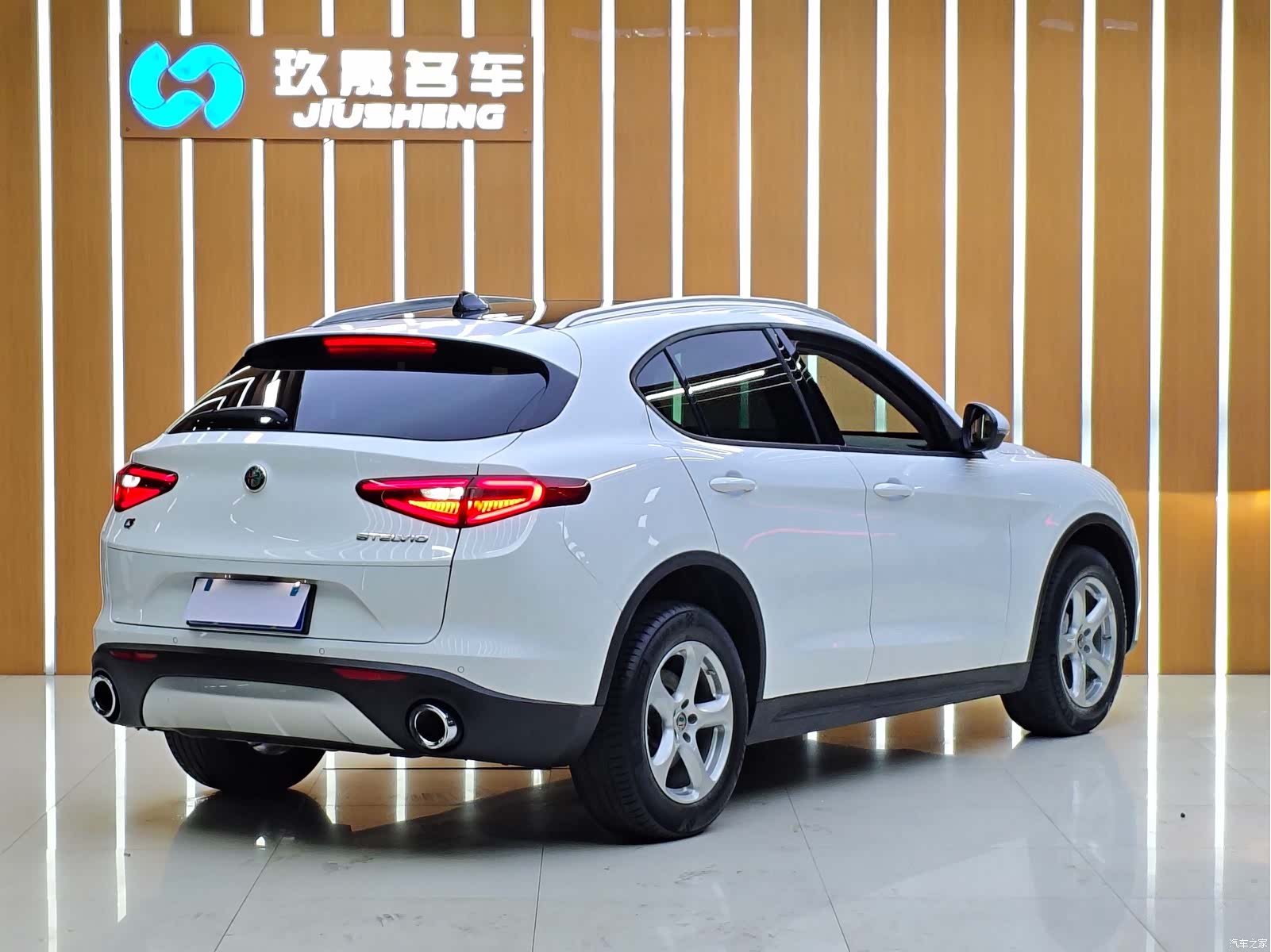 Alfa Romeo Stelvio, 2019 18