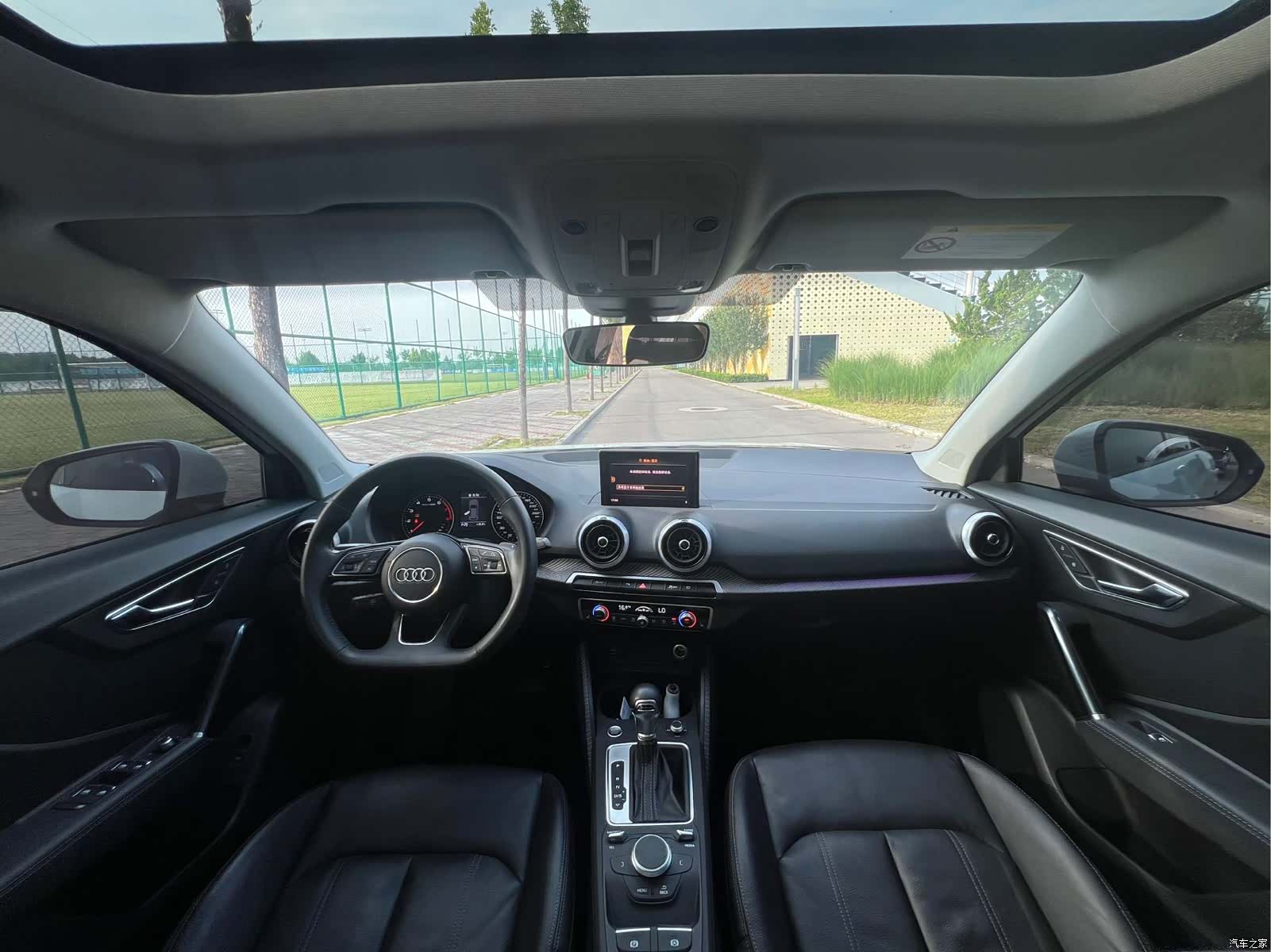 Audi Q2L, 2022 10