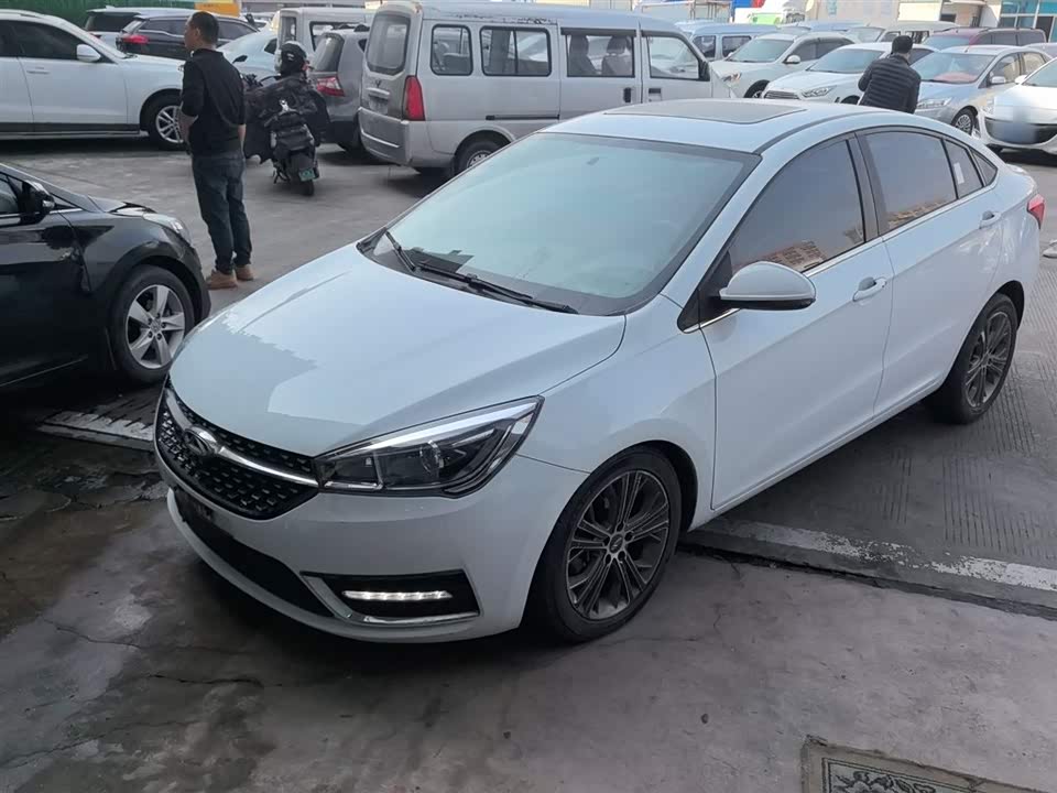 Chery Arrizo 5