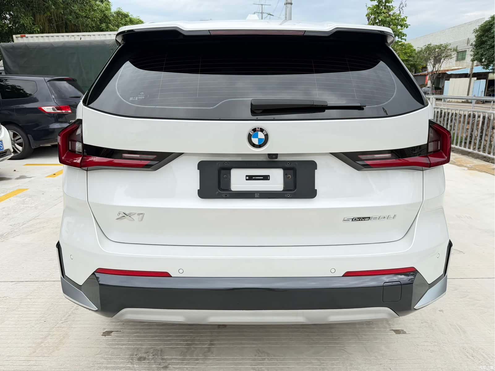 BMW X1, 2023 все фото