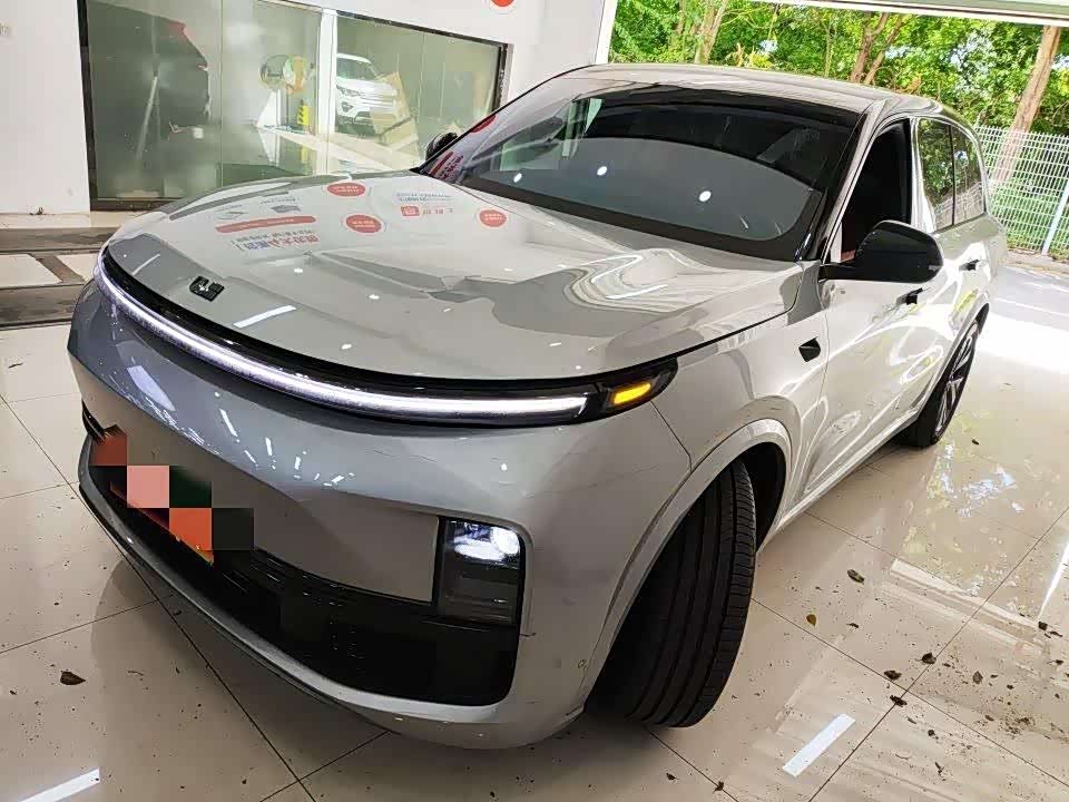 Li Auto L8