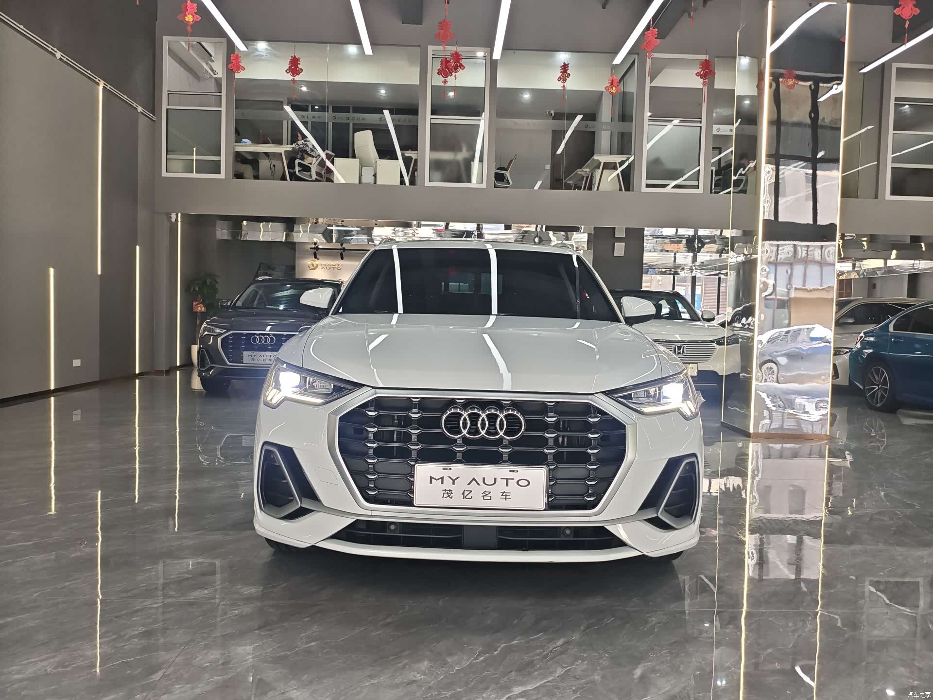 Audi Q3, 2022 2