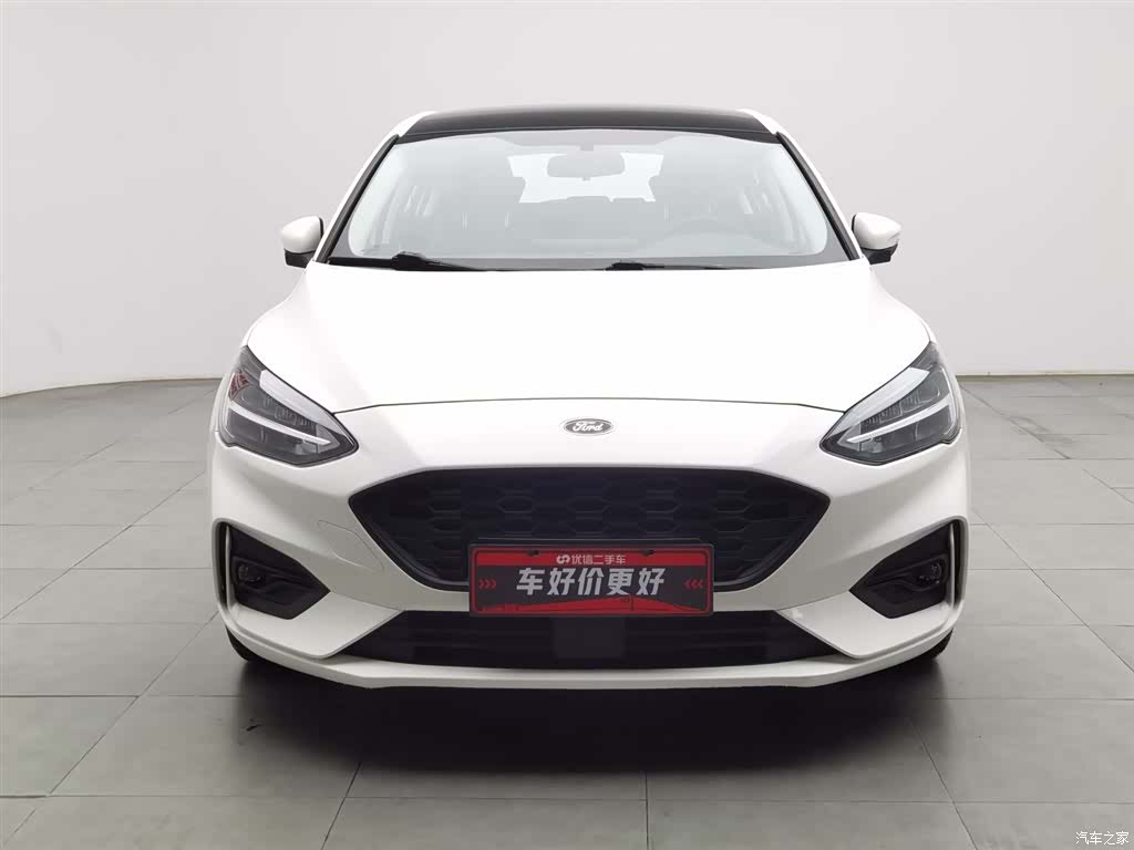 Ford Focus, 2022 3