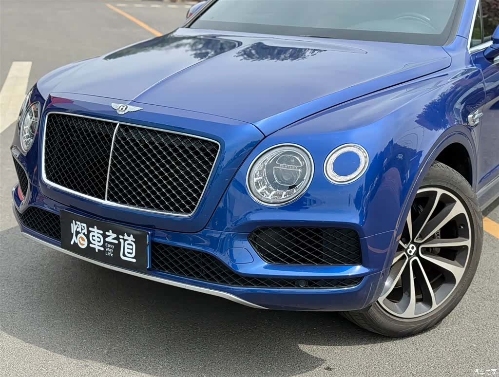 Bentley Bentayga, 2018 23