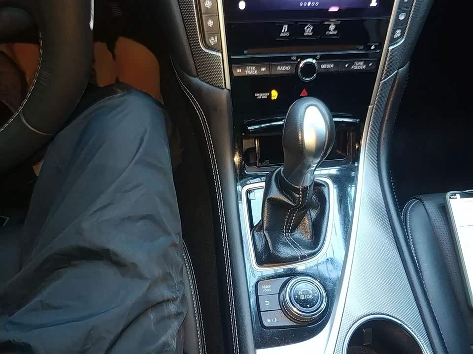 Infiniti Q50L
