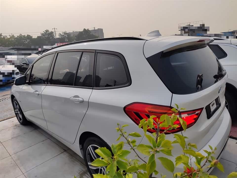 BMW 2 series multifunctional station wagon