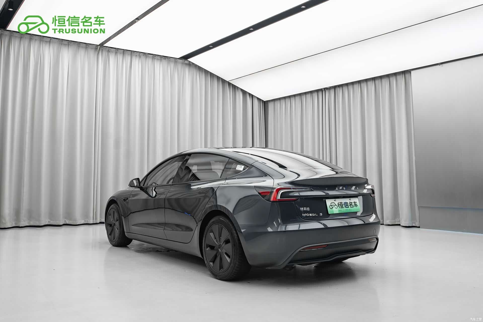 Tesla Model 3, 2025 6
