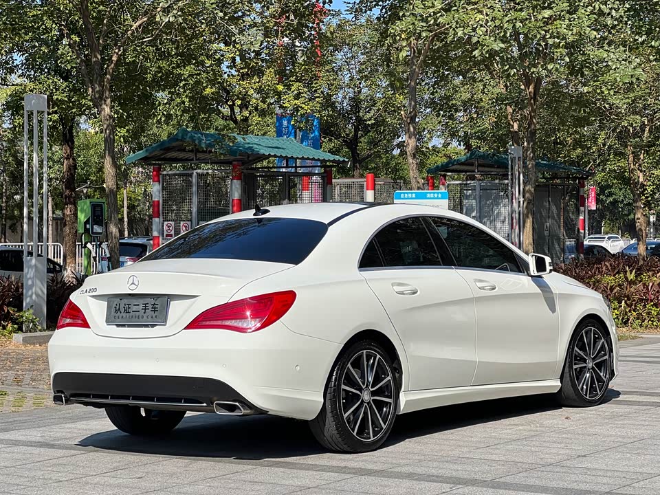 Mercedes-Benz CLA