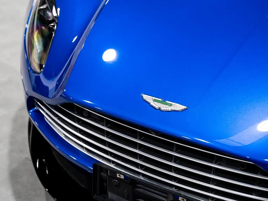 Aston Martin DB11 2019, фото 4