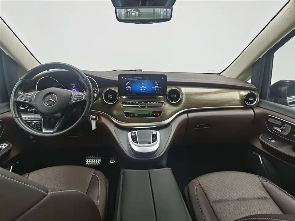 Mercedes-Benz V-class